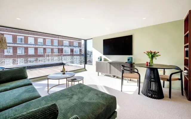 Maison De Brompton With 1 Bedrooms and 1 Bathrooms