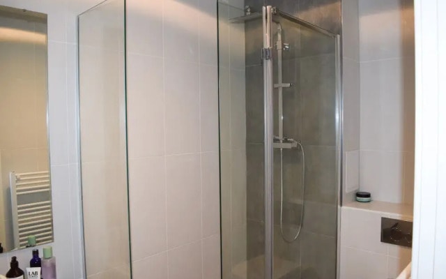 Stylish 1 Bedroom Flat by Greenwich Station