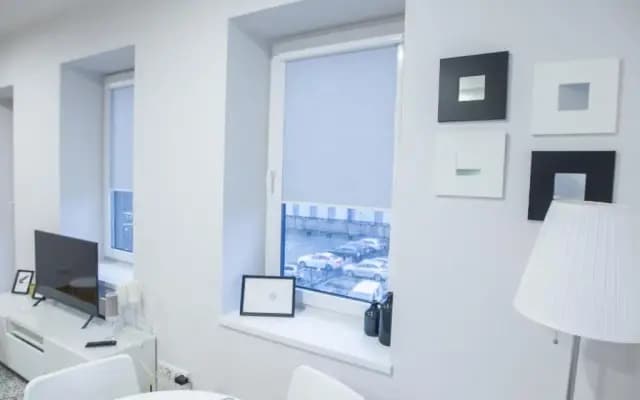 Bright 1BD Apartment in Old Town by Hostlovers