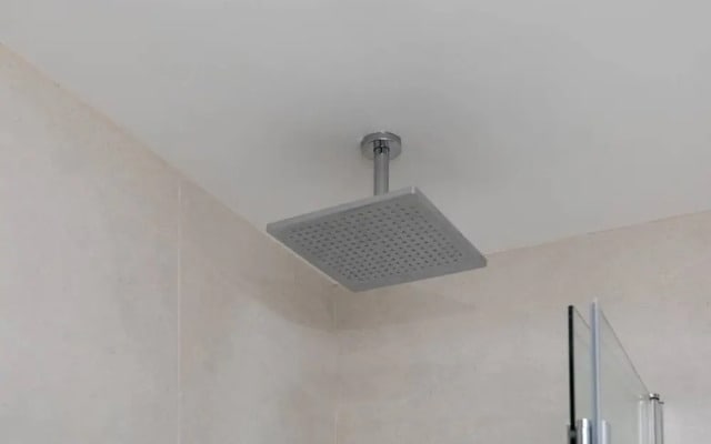 2 Bedroom Flat In Kilburn