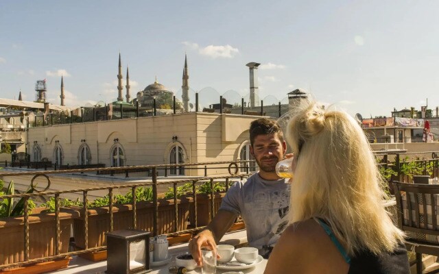 Hotel Deniz Konak