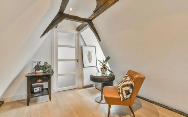 Herengracht Bed & Breakfast with canal view