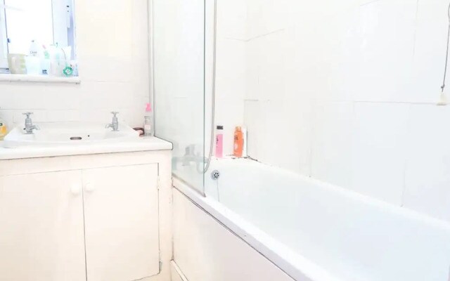 Patrick Connolly Gardens Deluxe Room