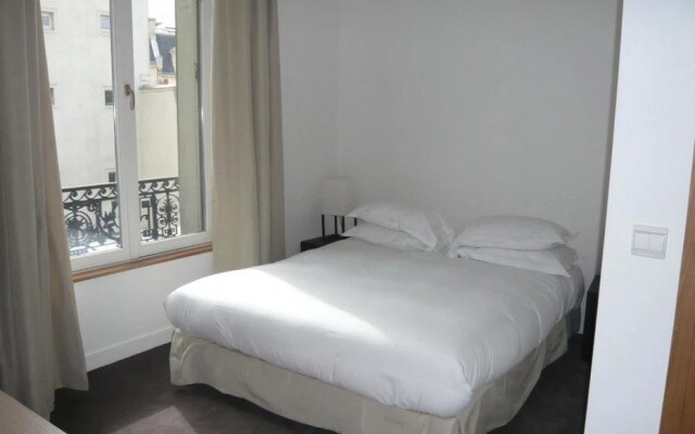 Bridgestreet Deluxe Residence Apartments