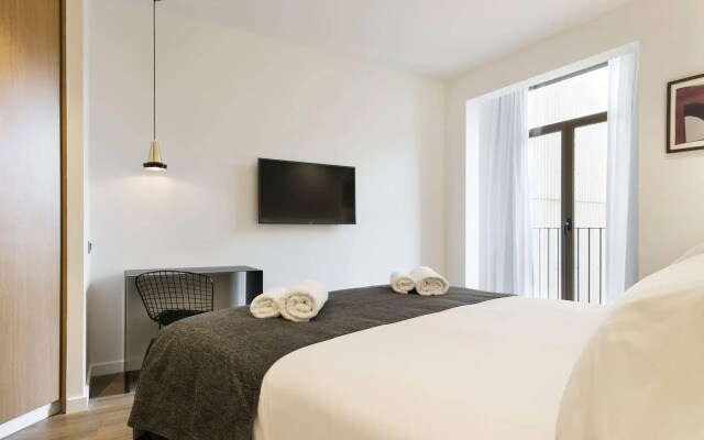 Splendom Suites