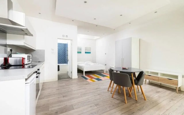 Charming Euston Apartments