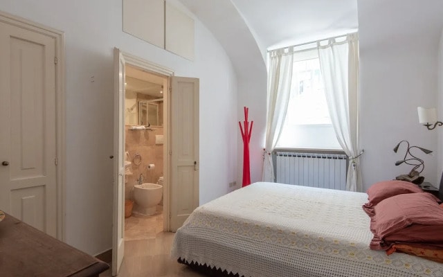 Esquilno Garden Apartment