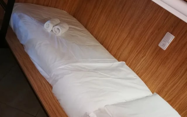 V&M Sleepbox Hostel
