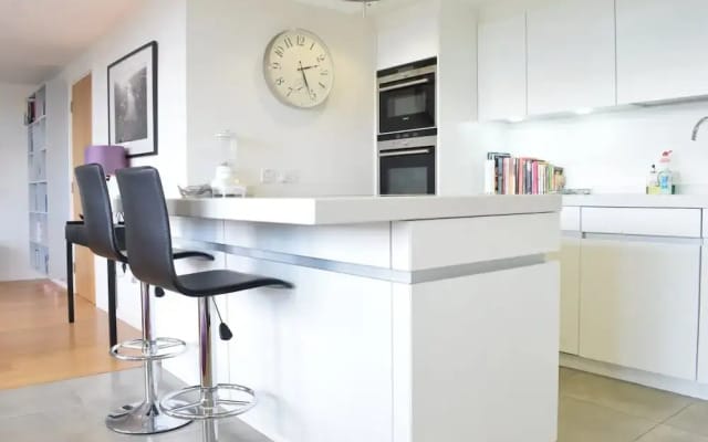 Spacious 2 Bedroom Penthouse in Islington