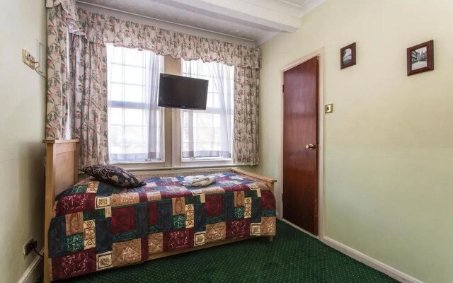 Old Ridgeway Hotel