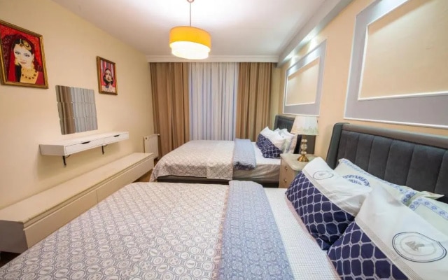 Three bedroom Duplex apartment with large terrace