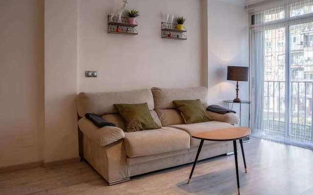 Modern 3bed Apt Next to Madrid Airport, Near Metro