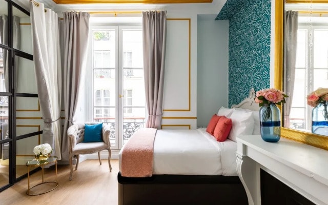 Luxury 2 Bedroom Apartment - Louvre