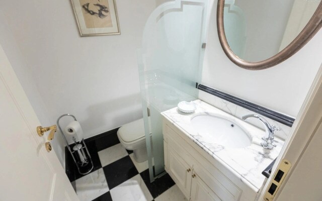 Rental in Rome Borghese Apartment