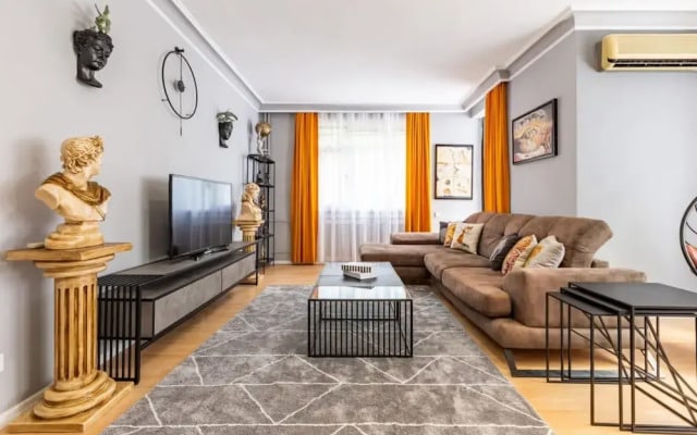 Spacious Apartment on Bagdat Street Kadikoy