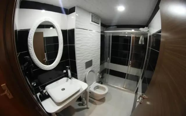 Elite Dumanlar, Istanbul