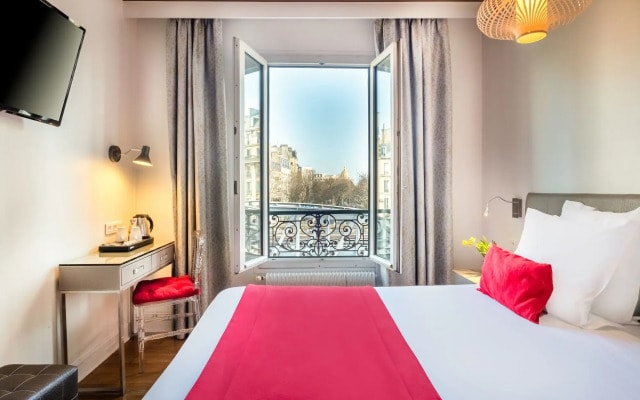 Hôtel Eiffel Segur
