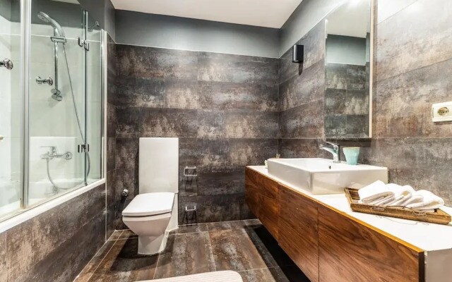 Duplex Flat w Panoramic Bosphorus View and Terrace