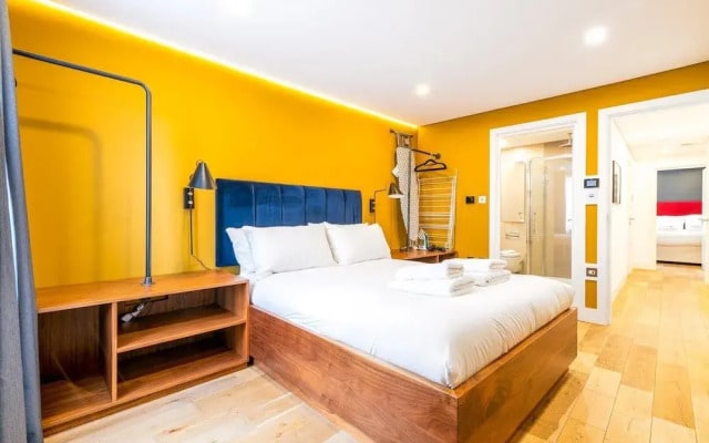 Trendy Kings Cross Flat