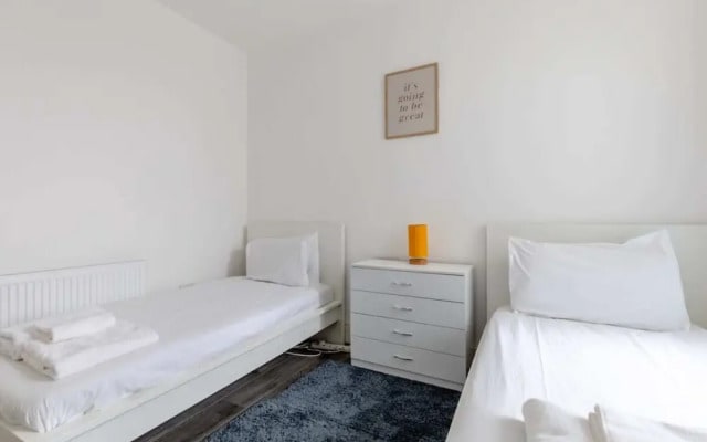 Spacious & Newly Renovated 4BD House East Ham!