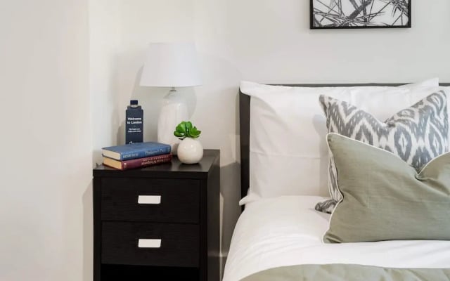 Modern Kensal Green Apartment