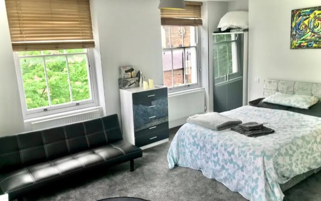 Camden Large 2 Bedroom Flat