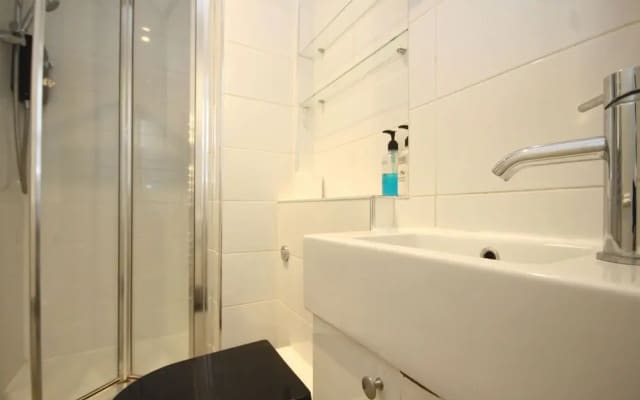 Cosy Central Soho City Studio Apartment