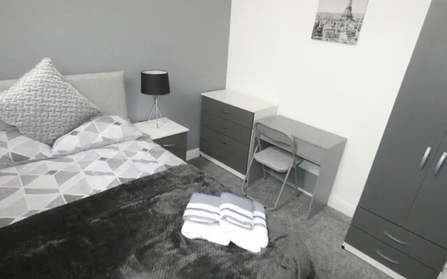 Townhouse @ 29 Cotesheath Street Stoke