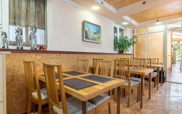 Mini Hotel Maro