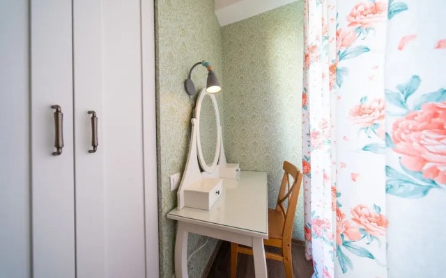 Vverkh Guest House