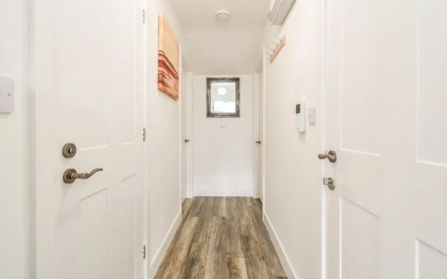 Windmill View Loft Apartment