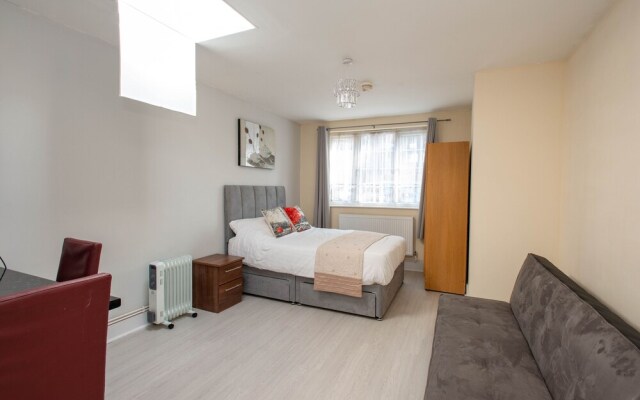 Newly Refurbished Studio, 20 Mins to London Bridge
