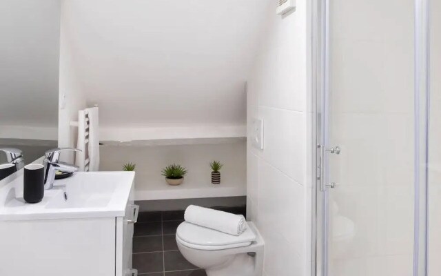 Charming Duplex for 4 in in Paris 11 Popincourt