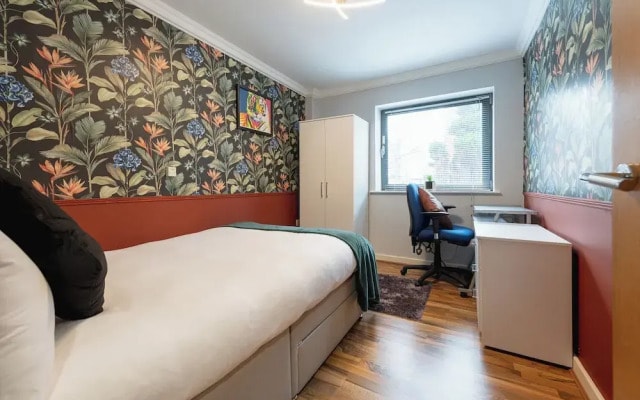 2 Bedroom Accessible Step-Free Central