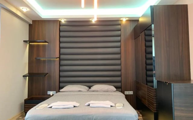 Arcadia Suit Taksim