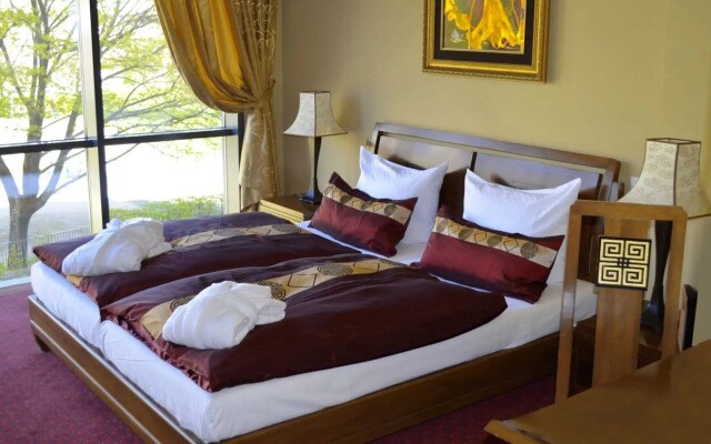 Halong Hotel