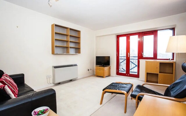 Quiet 3 Bedroom Apartment With Stunning Views