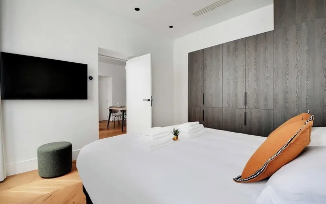 Modern Apartment - 1br/4p - Madeleine