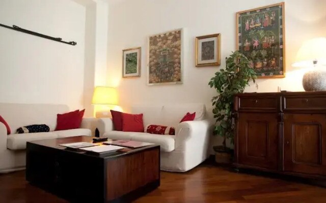 Mira Holiday House