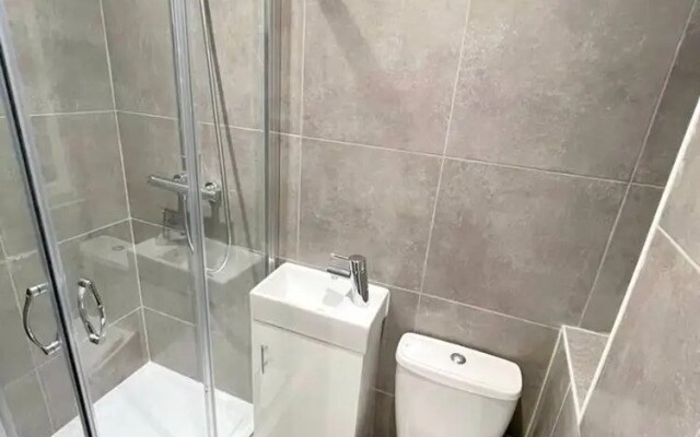 Spacious 3-bed Apartment in London