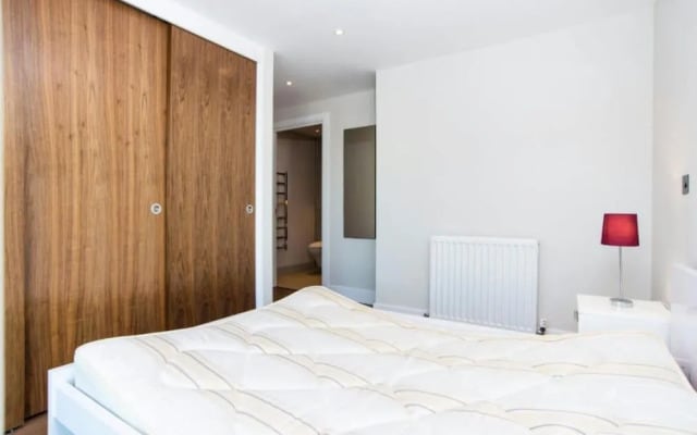 Still Life Aldgate Deluxe