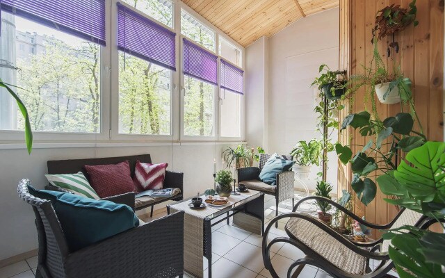 GMApartments (ДжиЭмАпартментс) на улице Серафимовича