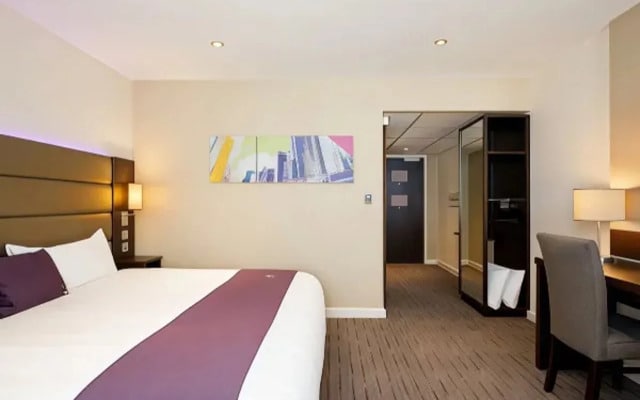 Premier Inn Warrington - A49/M62 J9