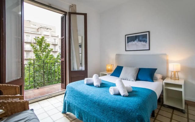31PAR217 - Mediterranean style apartment
