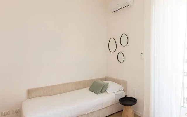 Rental in Rome Constance Apartment