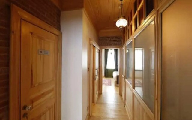 401 Old City Brand New Spacious With Balcony
