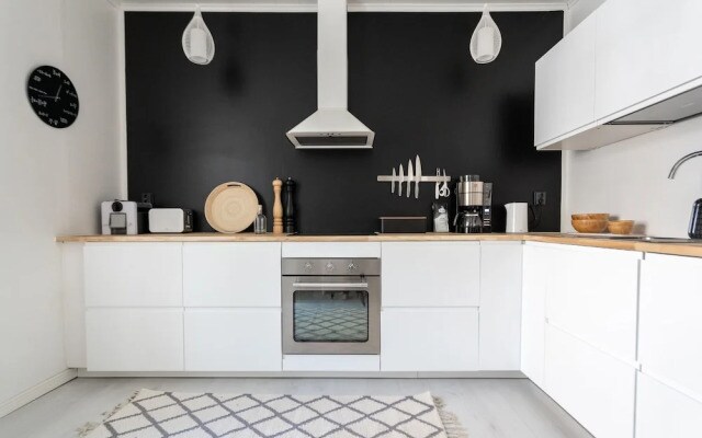 Luminous 1br next to Puu-Vallilla