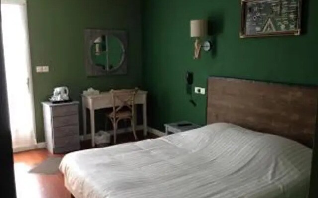 Brit Hotel Les Argousiers