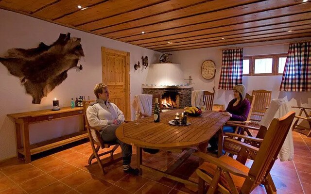 Levi Lodge