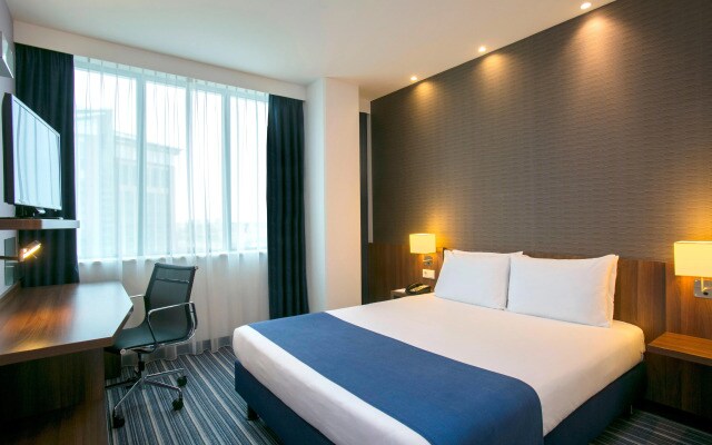 Holiday Inn Express Amsterdam - Arena Towers by IHG
